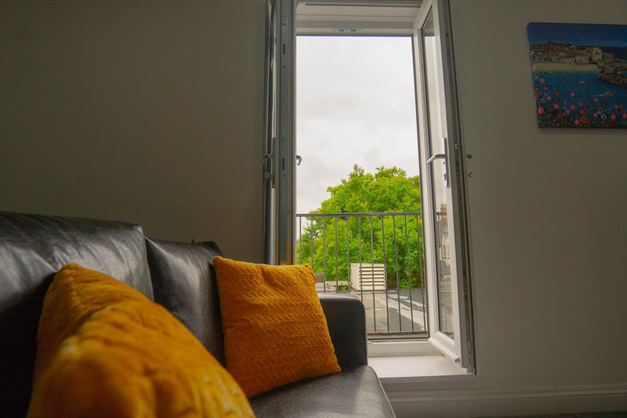 Modern Apartments Near Cardiff City Centre Kültér fotó